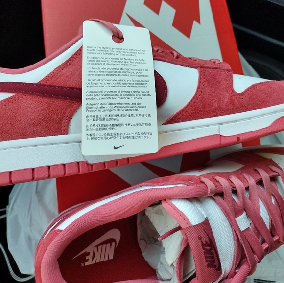 Nike Dunk Low " Valentines Day " Wmns - 11 - Picture 10 of 13